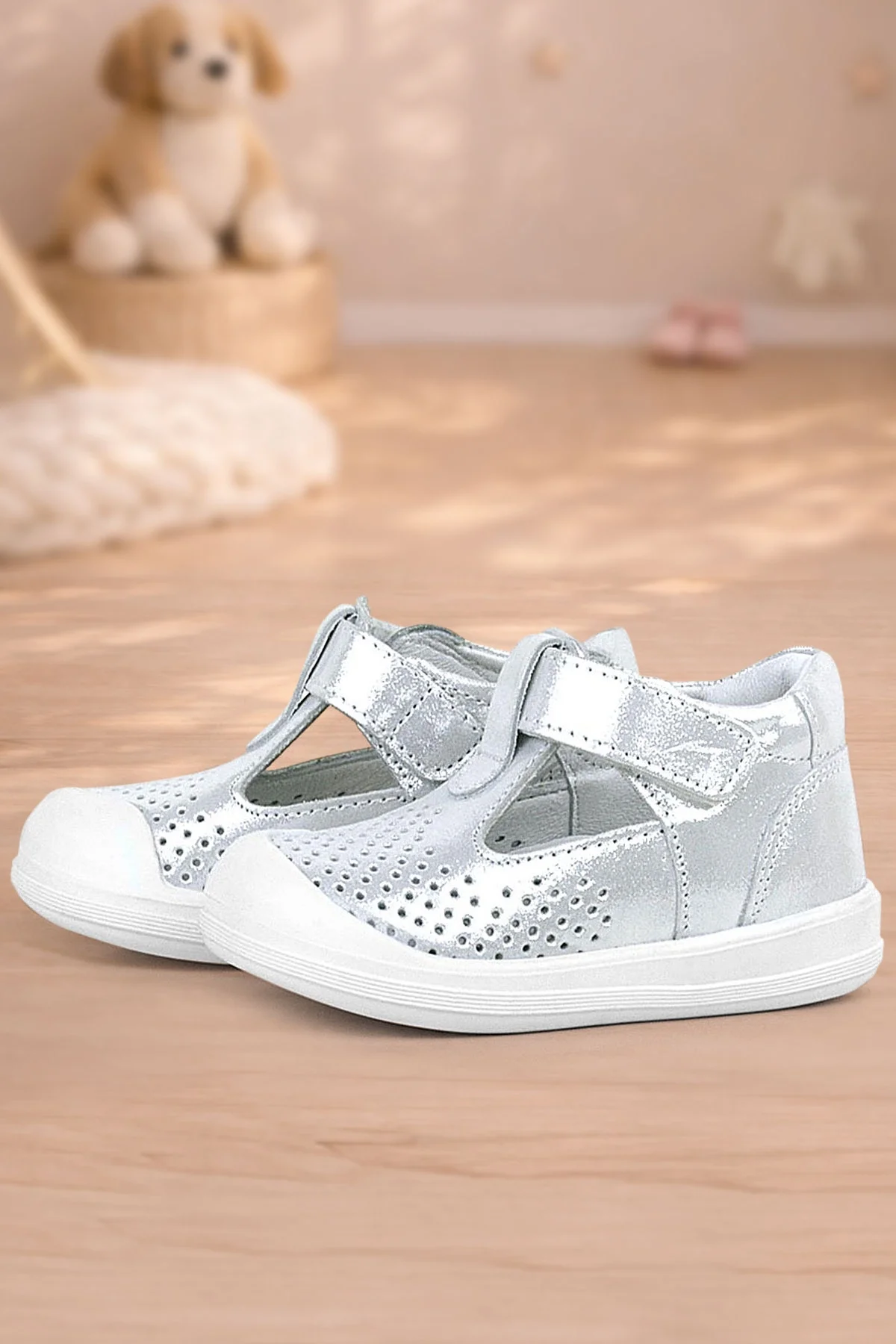 Rakerplus Shaun Hakiki Deri Beyaz Simli Cırtlı Anatomik Bebek Sandalet Ayakkabı
