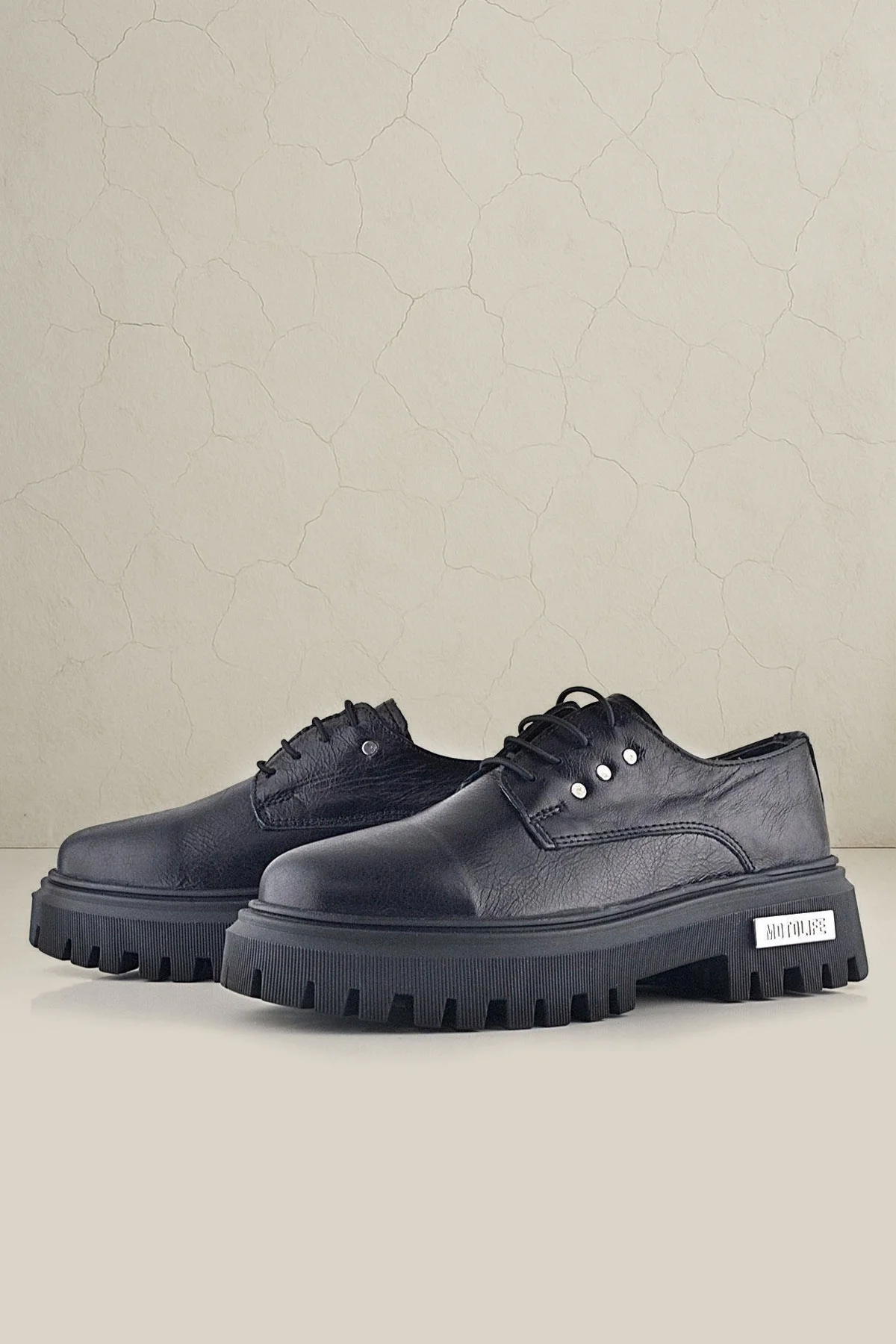 Rakerplus Siyah Kırışık Hakiki Deri Bağcıklı Metal Detaylı GünlükOxford Ayakkabı