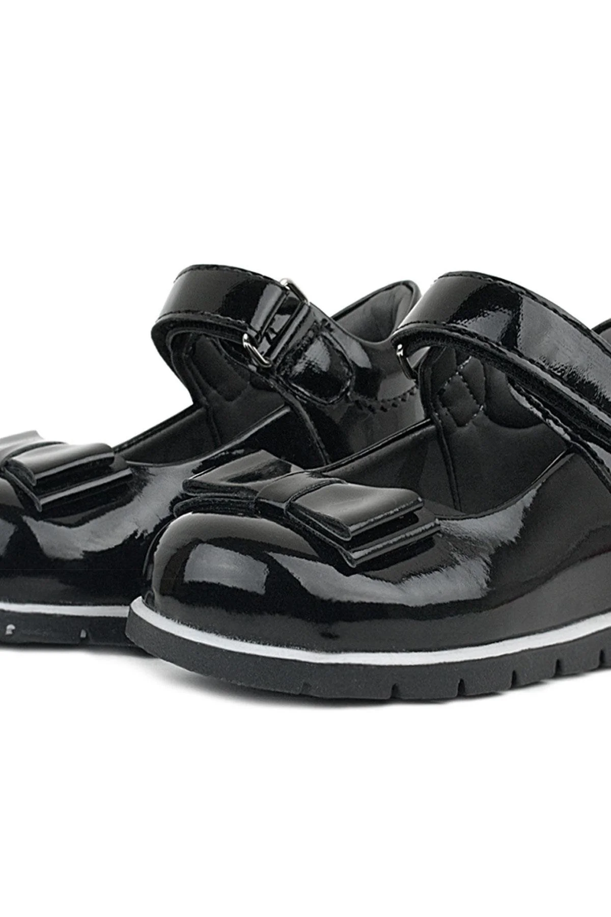 Rakerplus Siyah Rugan Fiyonklu Kız Bebek Babet Ayakkabı