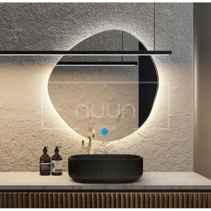Dokunmatik led ışıklı asimetrik banyo aynası