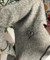 Gri Kalp Nakışlı Düğmeli Salaş Triko Hırka