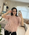 Pembe Saçaklı Kadın Triko