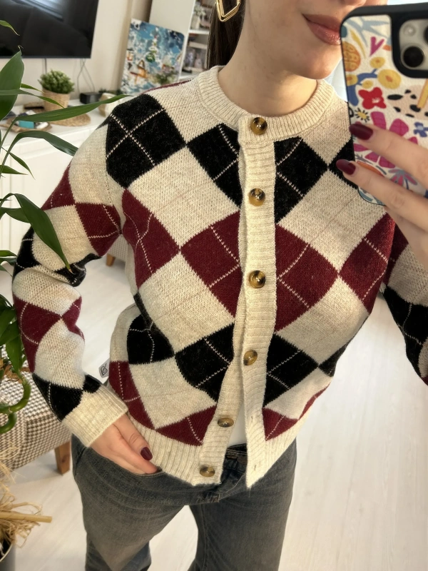 Krem Bordo Siyah Baklava Desenli Düğmeli Crop Triko Hırka