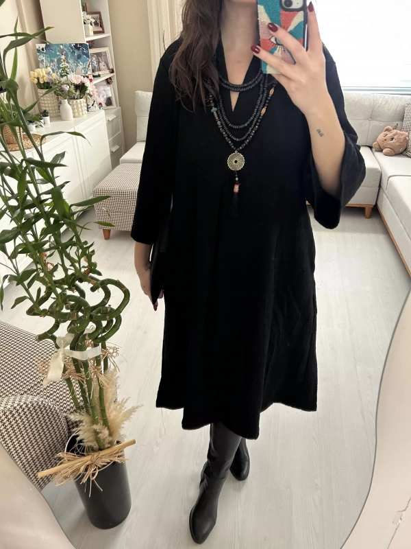 Siyah Oversize Uzun V Yaka Elbise