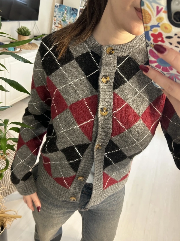 Gri Bordo Siyah Baklava Desenli Düğmeli Triko Hırka