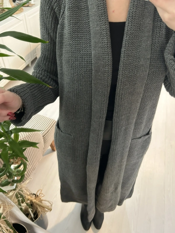 Gri Uzun Cep Detaylı Örgü Hırka