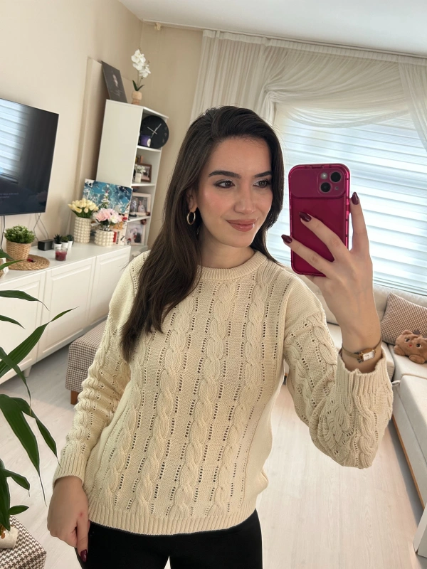 Krem Örgü Desenli Kadın Triko Kazak