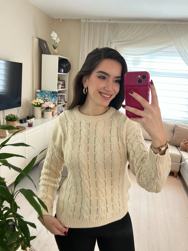 Krem Örgü Desenli Kadın Triko Kazak