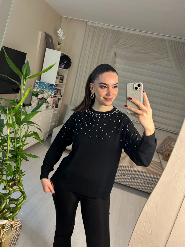 İnci Detaylı Siyah Triko Kazak