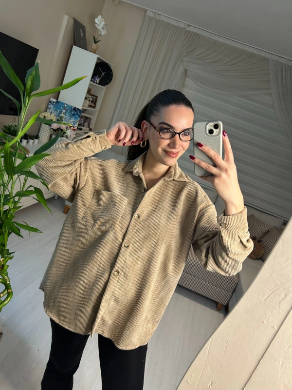 Bej Kadife Dokulu Oversize Gömlek