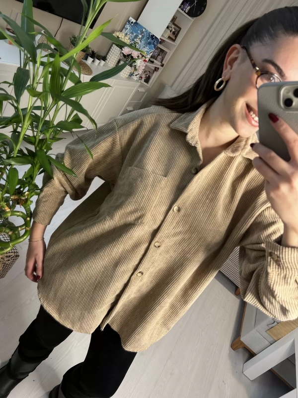 Bej Kadife Dokulu Oversize Gömlek