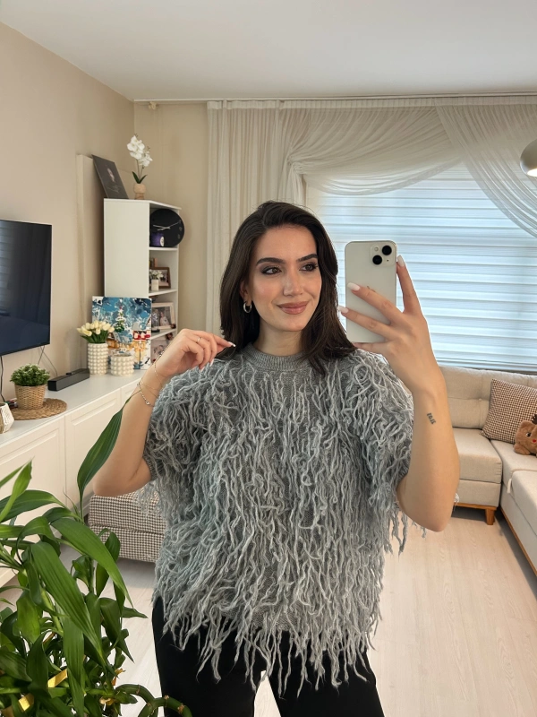 Gri Saçaklı Triko Bluz