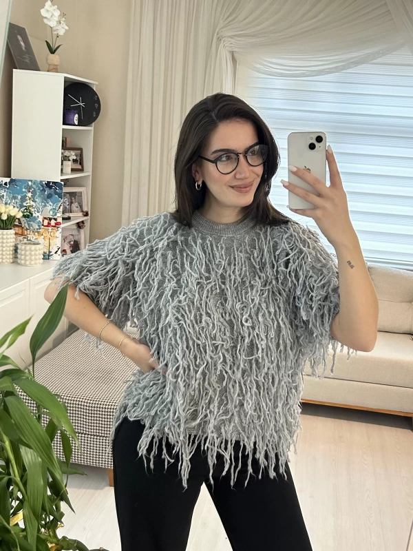 Gri Saçaklı Triko Bluz