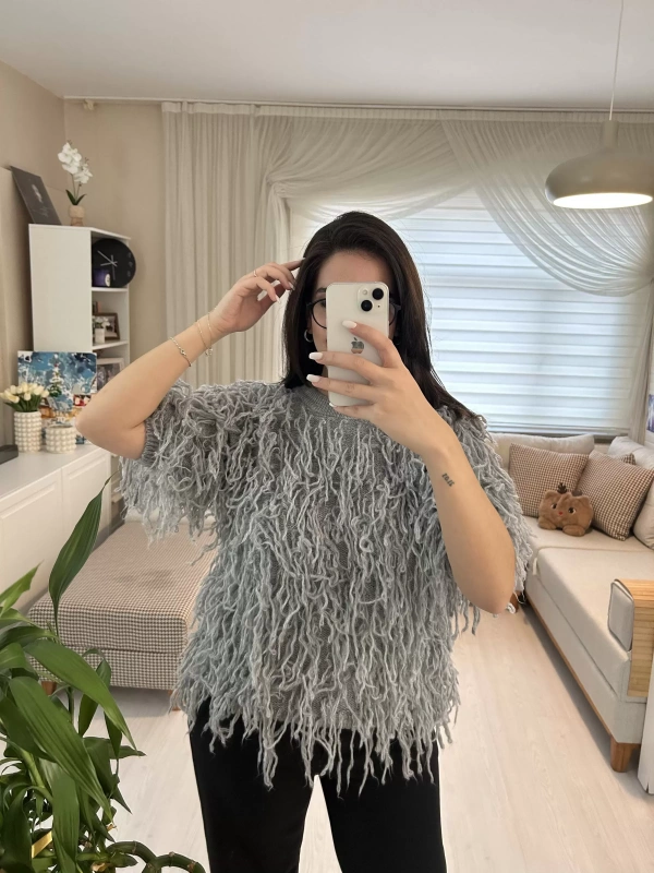 Gri Saçaklı Triko Bluz