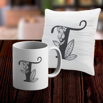 T Harfi Tasarımlı Kupa ve Yastık Kılıfı Hediye Seti