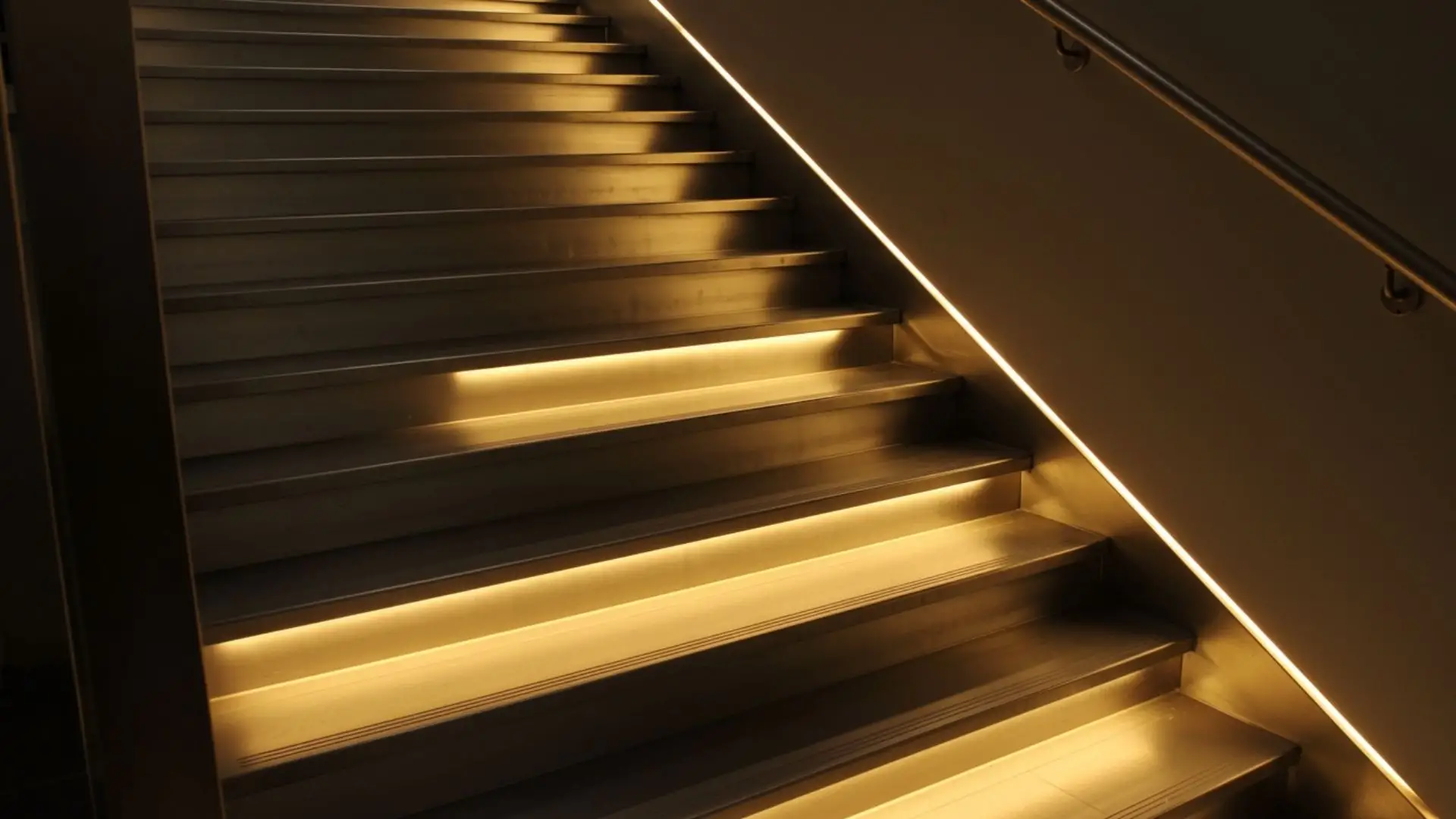 Merdiven Aydınlatmaları İçin 5 Fikir