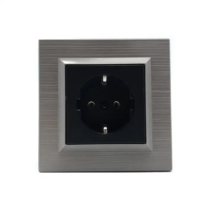 Ovivo Quantum Bakır Topraklı Priz