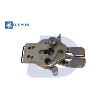 Düğme Çenesi Büyük