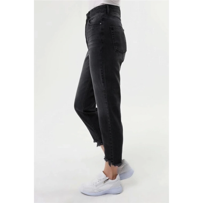 Kadın Slim Fit Mom Jean Taşlanmış Füme