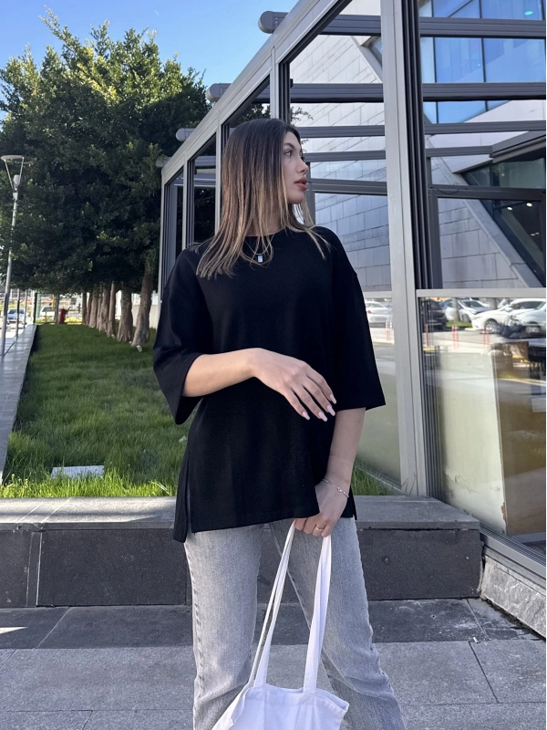 Soft Street Siyah Basic Yırtmaçlı Tshirt