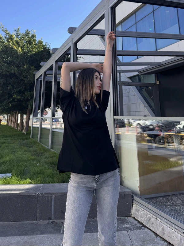 Soft Street Siyah Basic Yırtmaçlı Tshirt