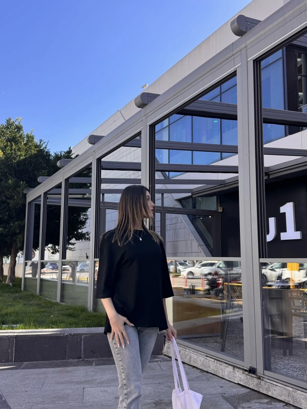 Soft Street Siyah Basic Yırtmaçlı Tshirt