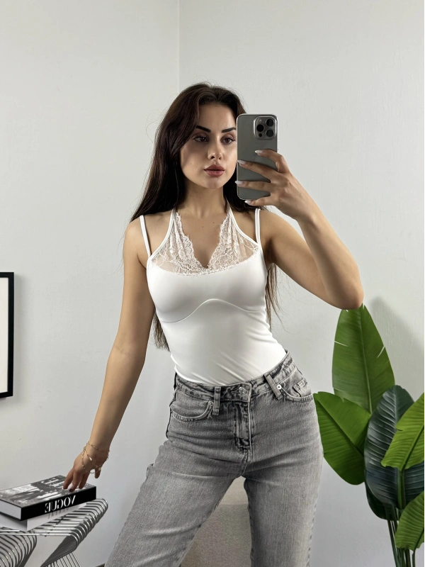 Dantel Bağlamalı Bodysuit Beyaz