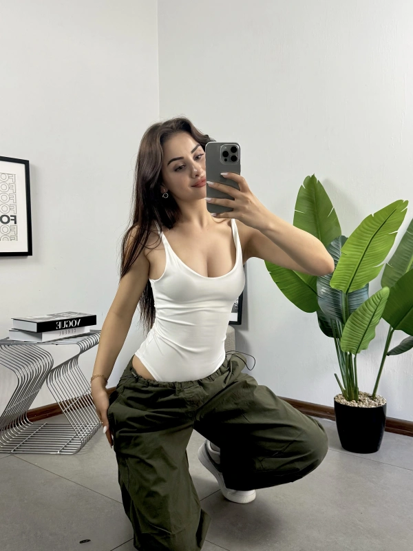 Ayarlanabilir Askılı Fit Bodysuit Beyaz