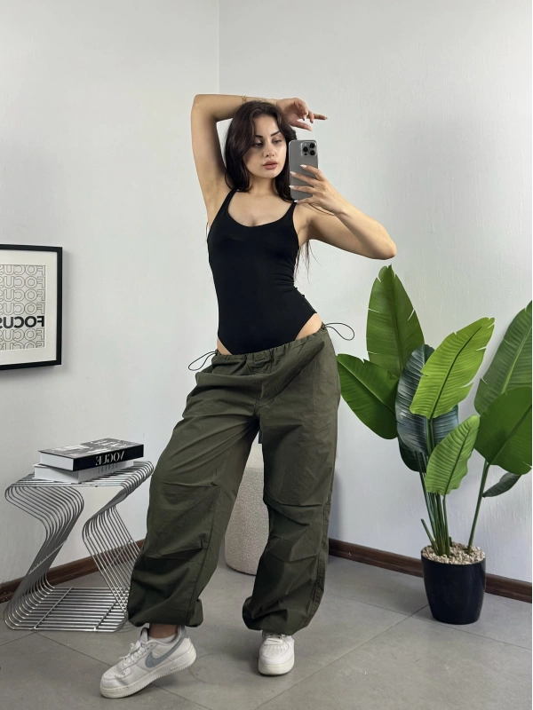 Ayarlanabilir Askılı Fit Bodysuit Siyah