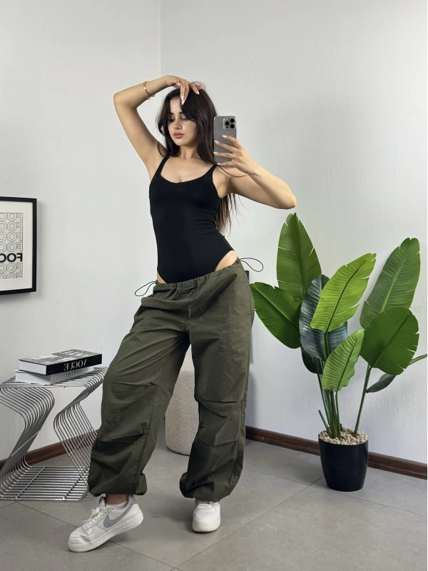 Ayarlanabilir Askılı Fit Bodysuit Siyah