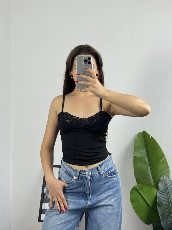 Dantel Detaylı Siyah Basic Uzun Croptop