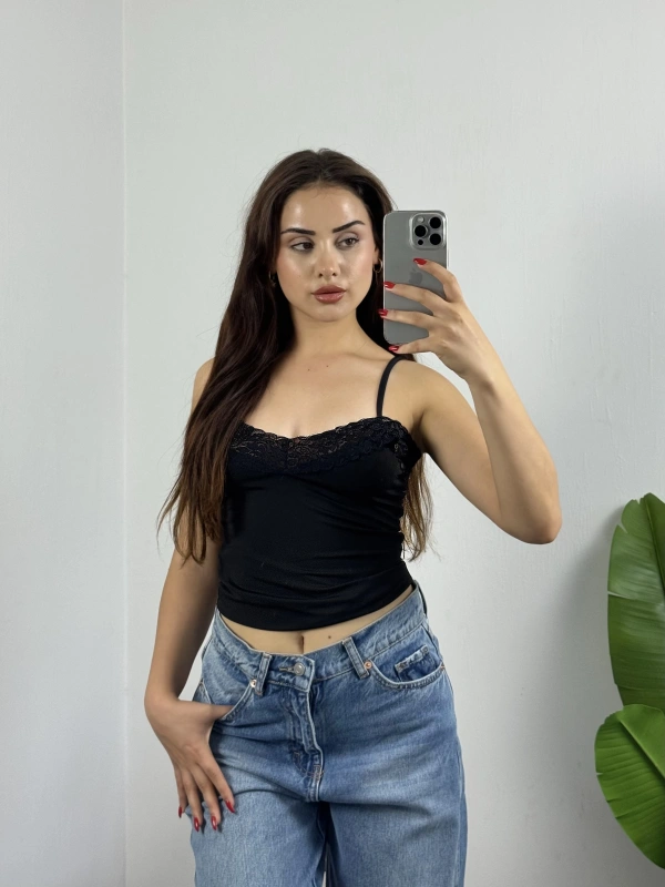 Dantel Detaylı Siyah Basic Uzun Croptop