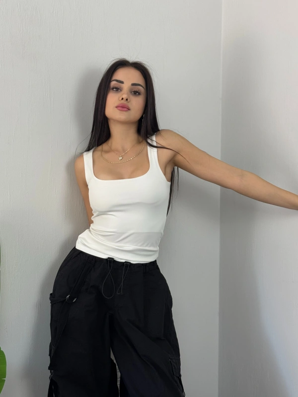 Effortless Beyaz Croptop
