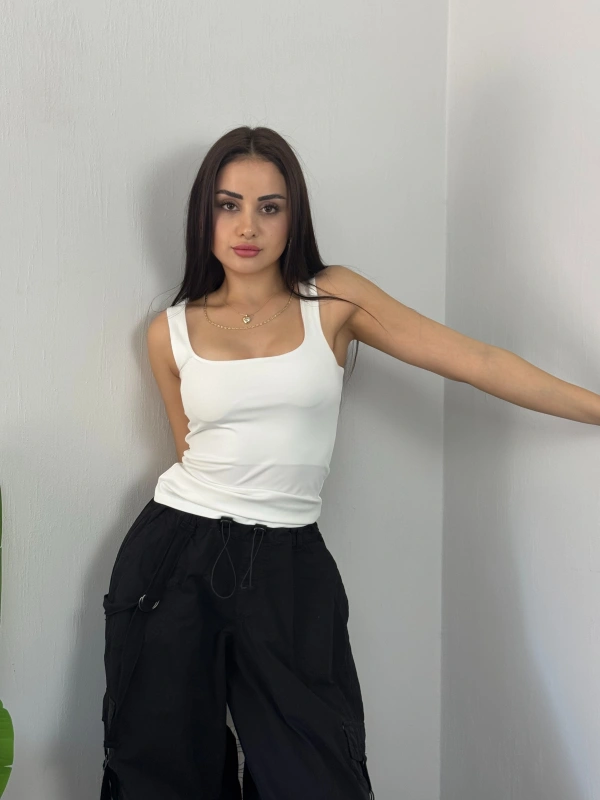 Effortless Beyaz Croptop