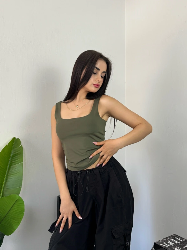 Effortless Haki Croptop