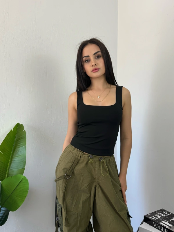 Effortless Siyah Croptop