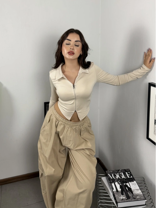 Grace Fermuarlı Krem Bluz