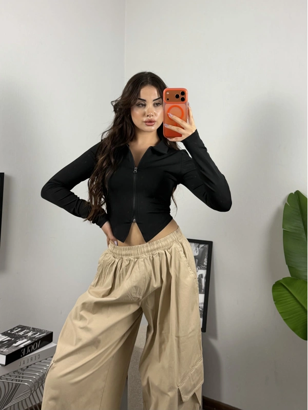 Grace Fermuarlı Siyah Bluz