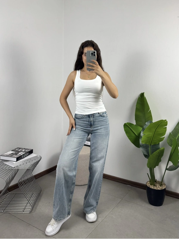Kare Yaka Croptop Beyaz