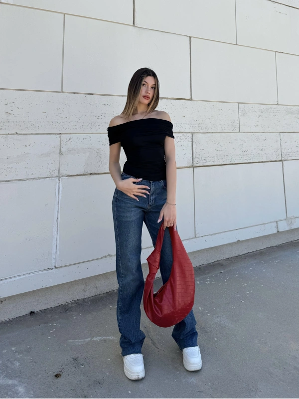 Minimal Chic Siyah Bluz