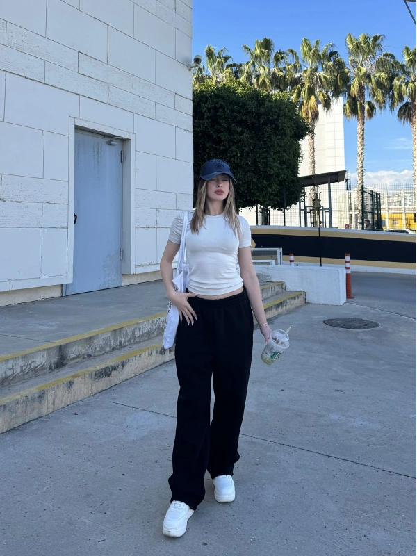 Oysho Krem Slim Fit Basic Crop