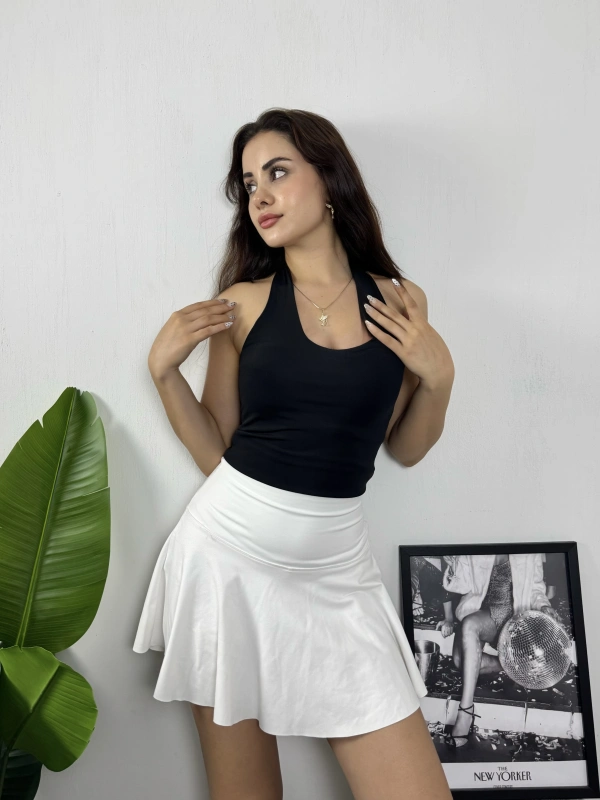 Siyah Boyundan Geçmeli Crop