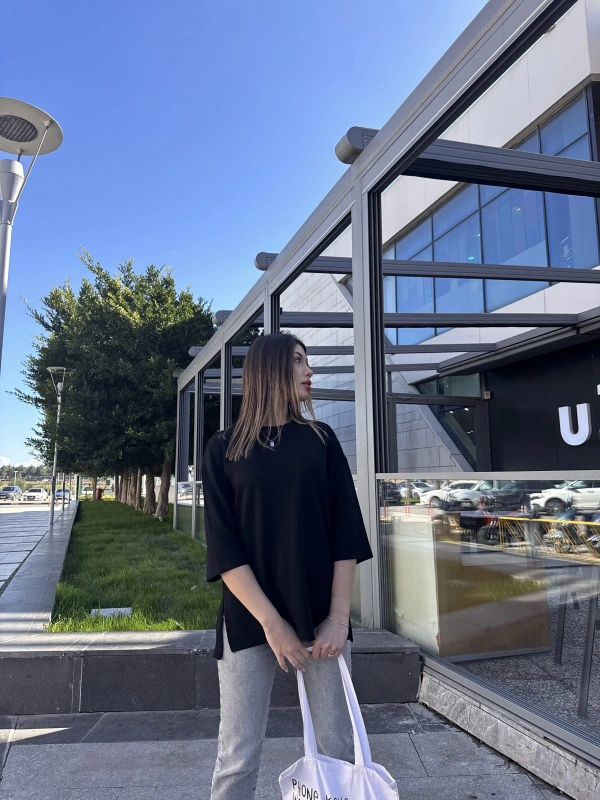 Soft Street Siyah Basic Yırtmaçlı Tshirt