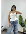 Kup Detay Beyaz Volanlı Bluz
