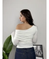 Tek Omuz Asimetrik Drapeli Bluz Beyaz
