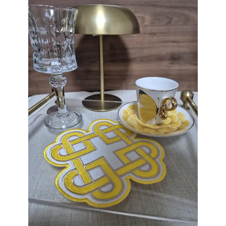 2li Sarı Sonsuz Aşk Kelt Düğümü Sembol Tasarımlı Modern Kokteyl Kahve Sunum Peçetesi 15cm
