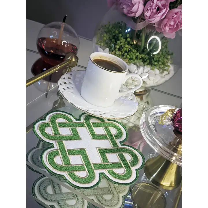 2li Yeşil Sonsuz Aşk Kelt Düğümü Sembol Tasarımlı Modern Kokteyl Kahve Sunum Peçetesi 15cm