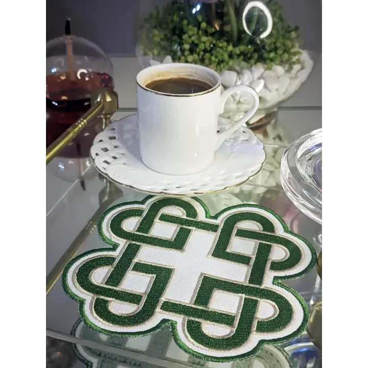 2li Yeşil Sonsuz Aşk Kelt Düğümü Sembol Tasarımlı Modern Kokteyl Kahve Sunum Peçetesi 15cm