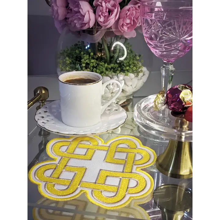 2li Sarı Sonsuz Aşk Kelt Düğümü Sembol Tasarımlı Modern Kokteyl Kahve Sunum Peçetesi 15cm