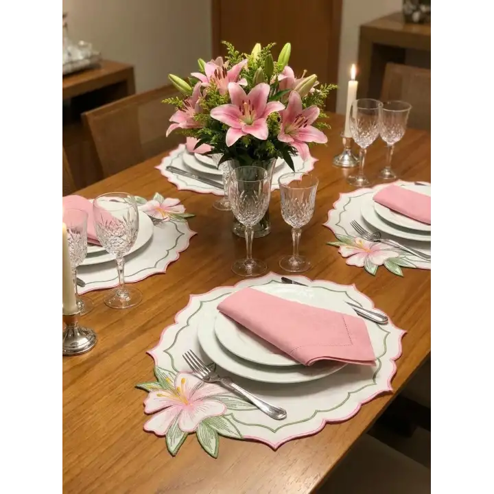 2 Kişilik Zambak Nakışlı Amerikan Servis Supla ve Sunum Peçetesi Seti - 4 Parça Bahar Serisi